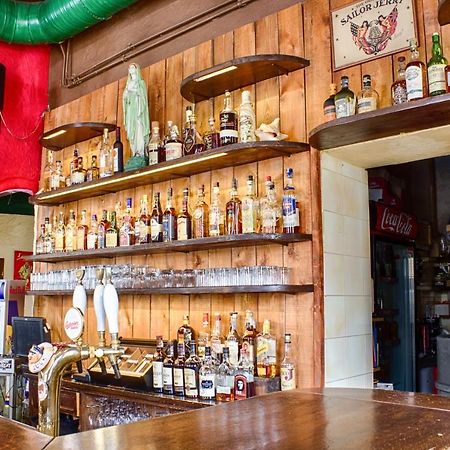 Cuba Bar & Hostel Ceske Budejovice Exteriör bild