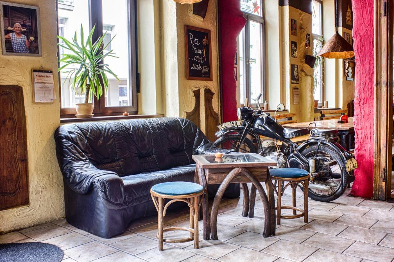 Cuba Bar & Hostel Ceske Budejovice Exteriör bild